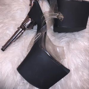 Gun pleaser heels